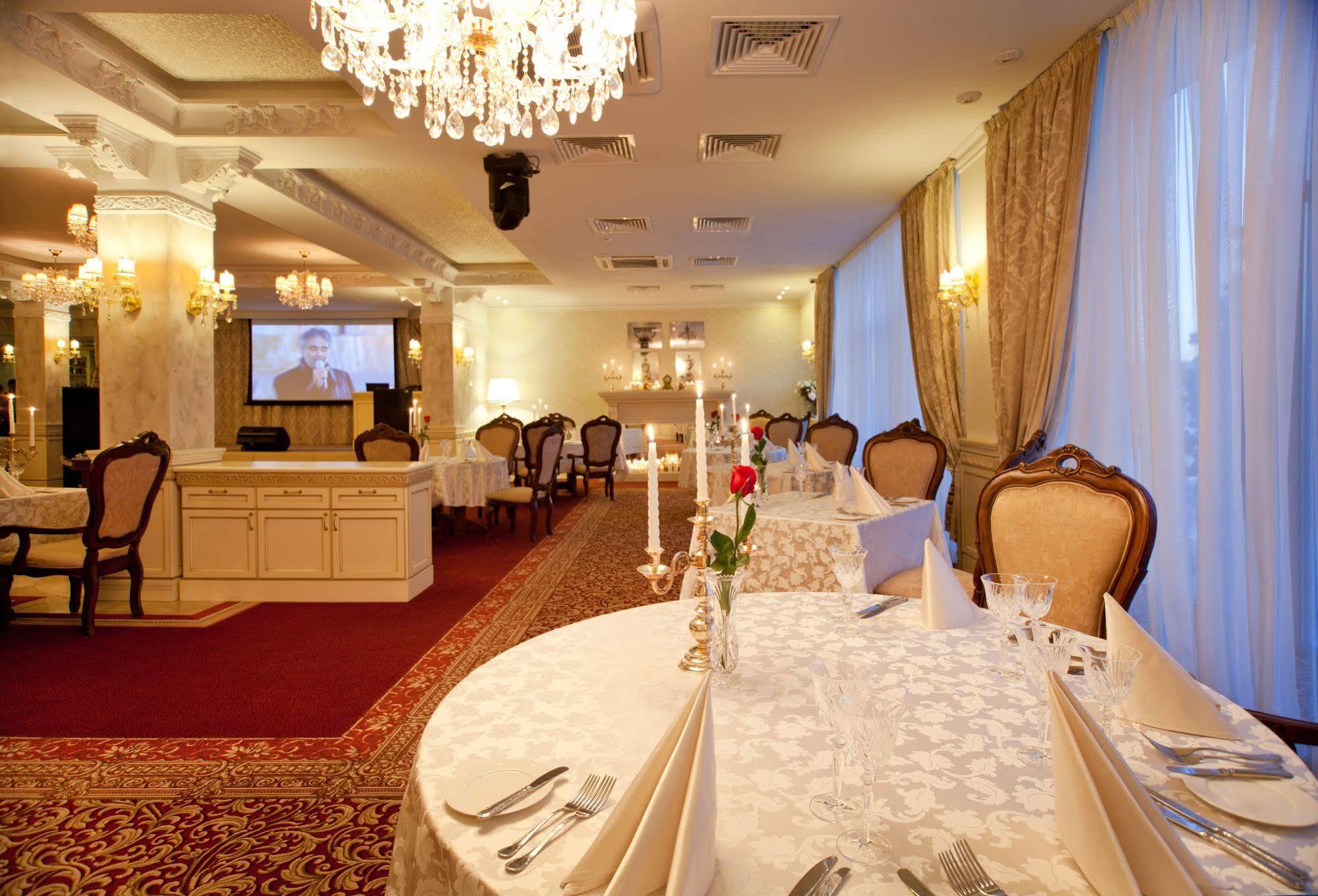 Congress Hotel Malakhit Cselyabinszk Kültér fotó